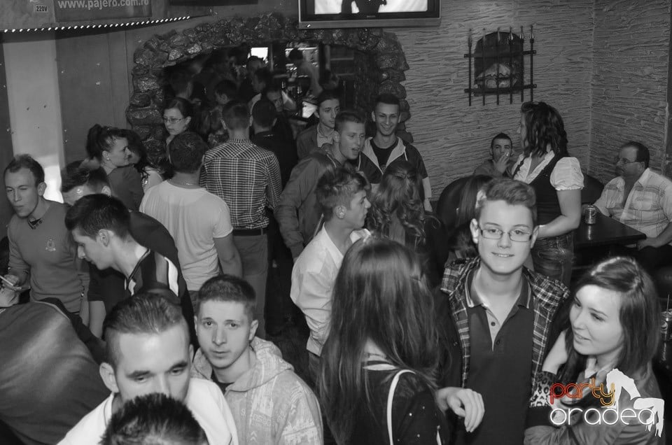 Party în Club Downtown, 