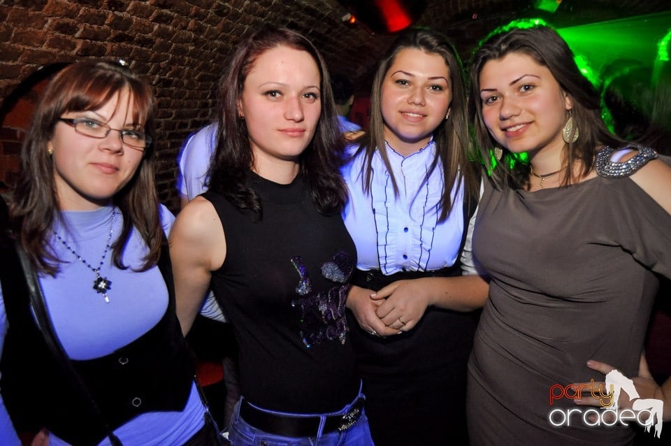 Party în Club Escape, 