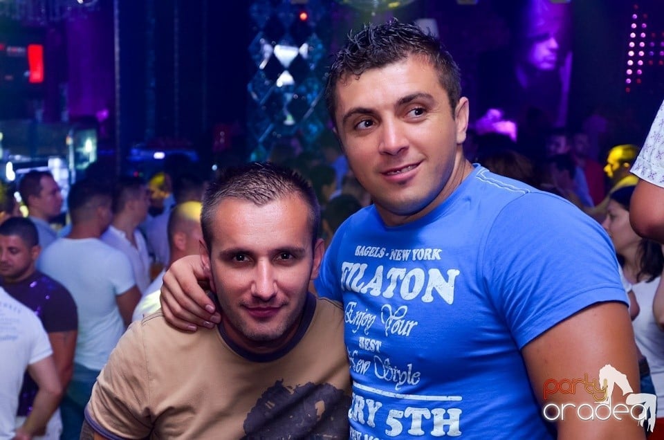 Party în Club The One cu DJ Ben Boognar, 