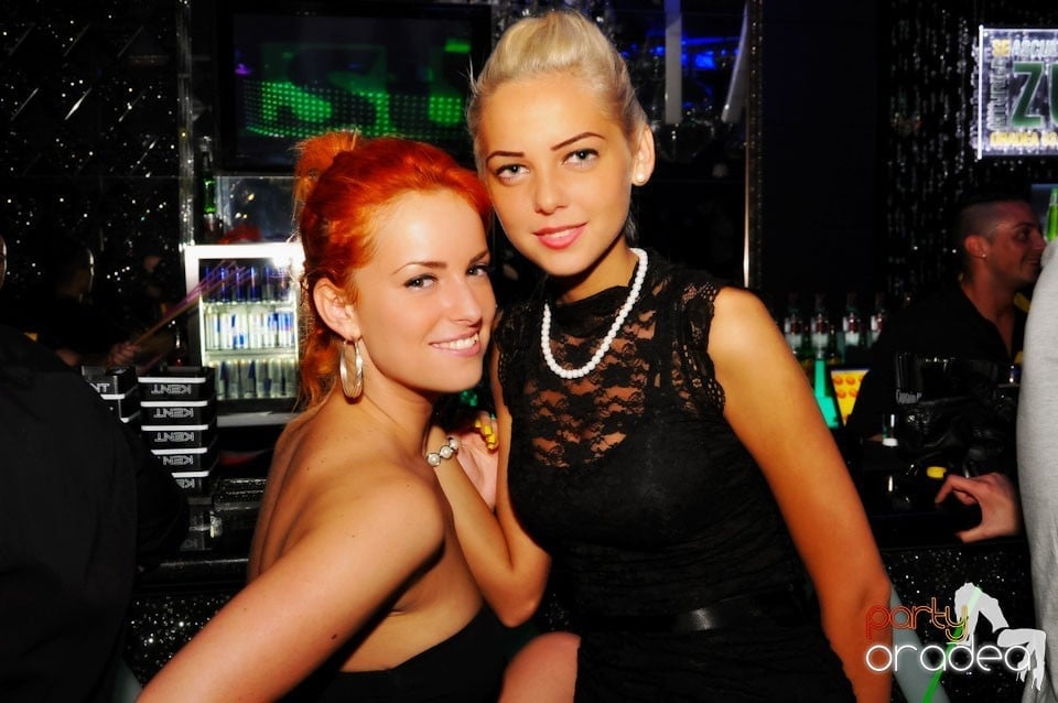 Party în Club The One, 