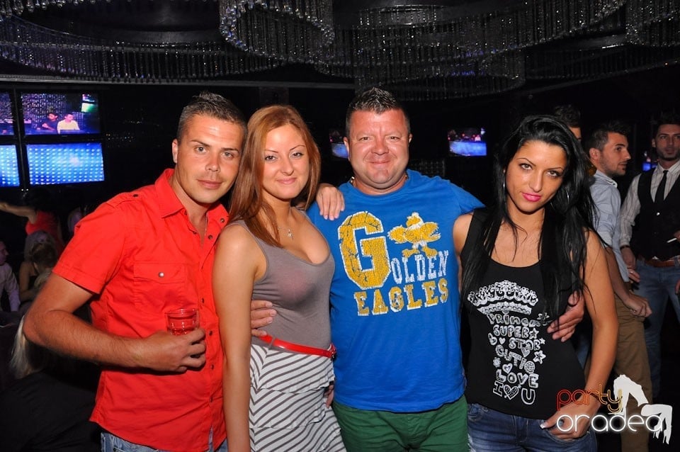 Party în Club The One, 