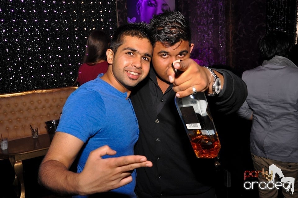 Party în Club The One, 