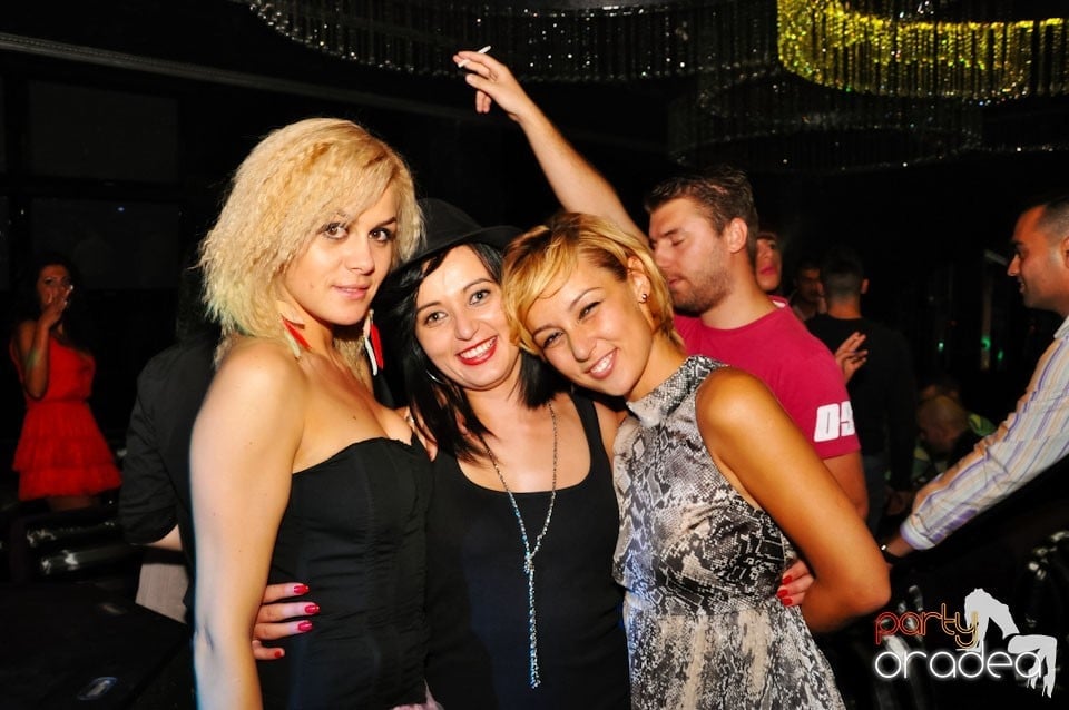 Party în Club The One, 