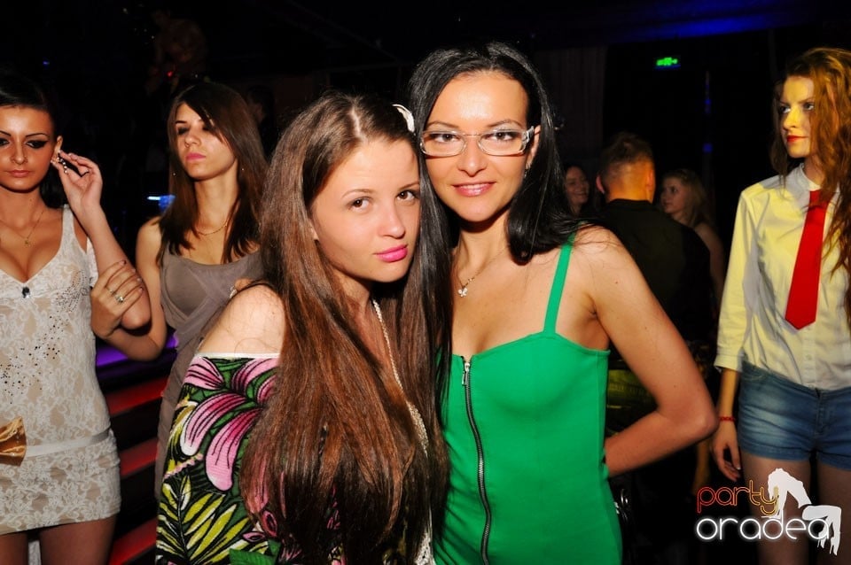 Party în Club The One, 