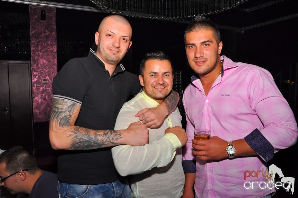 Party în Club The One, 