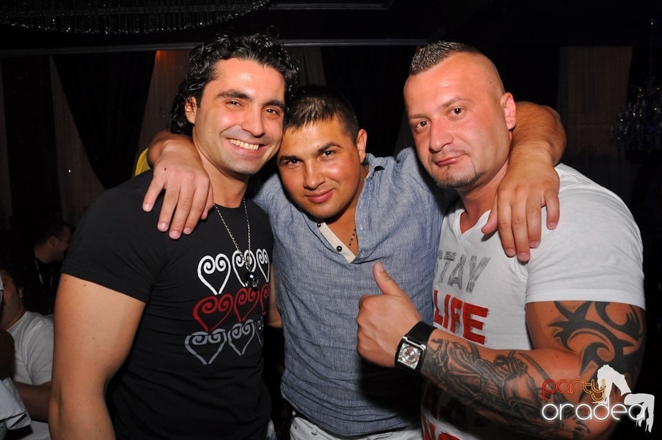 Party în Club The One, 