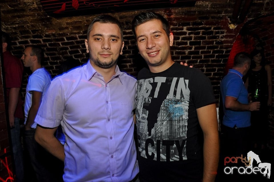 Party în Escape Club, 