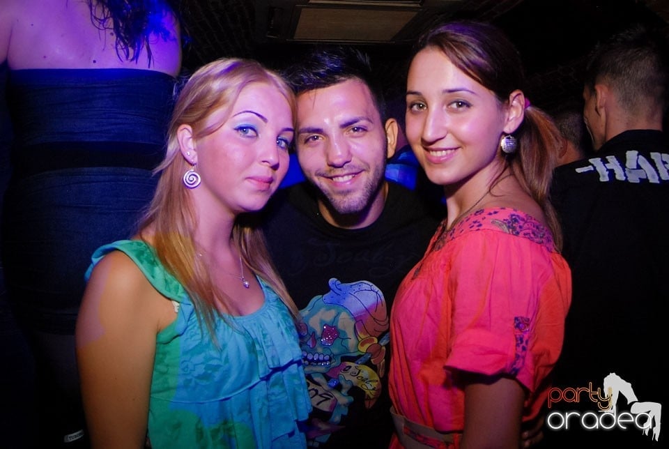 Party Time @ Club Escape, 