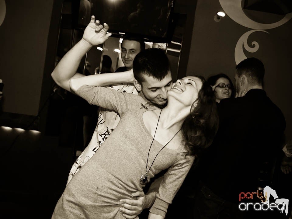 Party weekend în Chanson Café, 