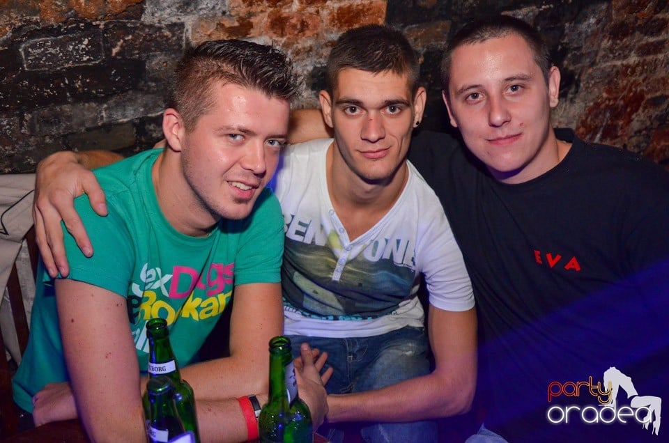 Petrecere Beer Night în Club Escape, 