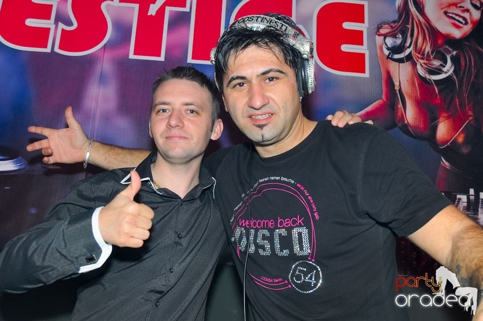 Petrecere cu DJ Jungle în Club Prestige, 