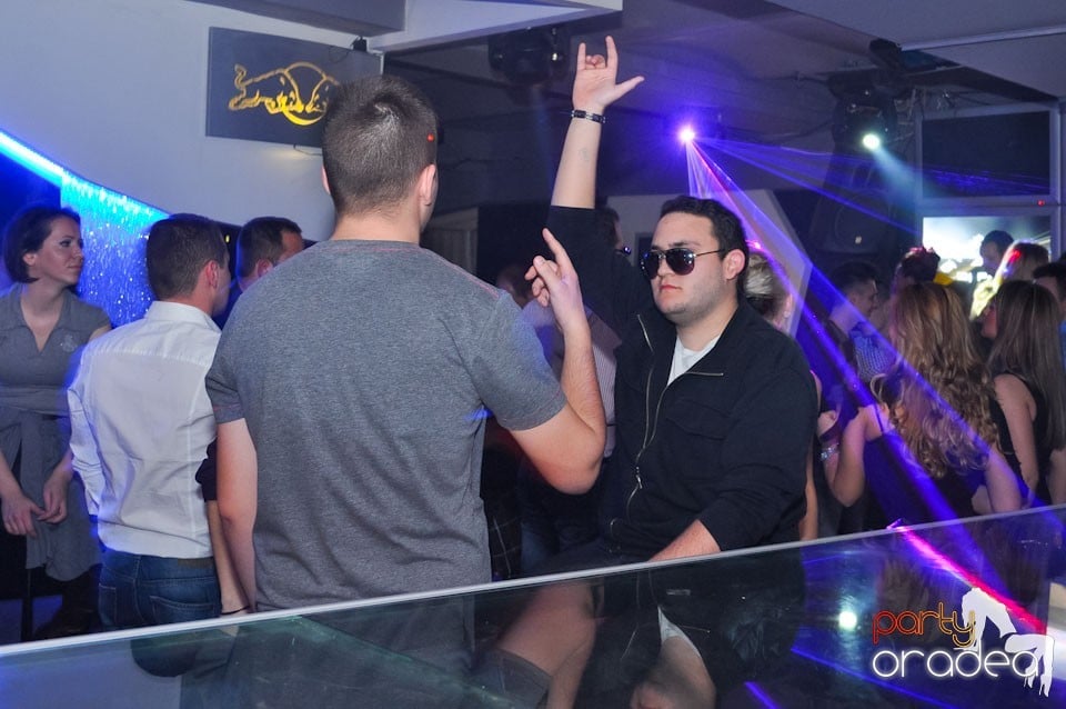 Petrecere de Ziua Bărbatului în Heat Club, 