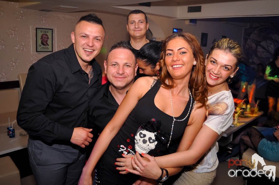 Petrecere în Club Dizalya, 