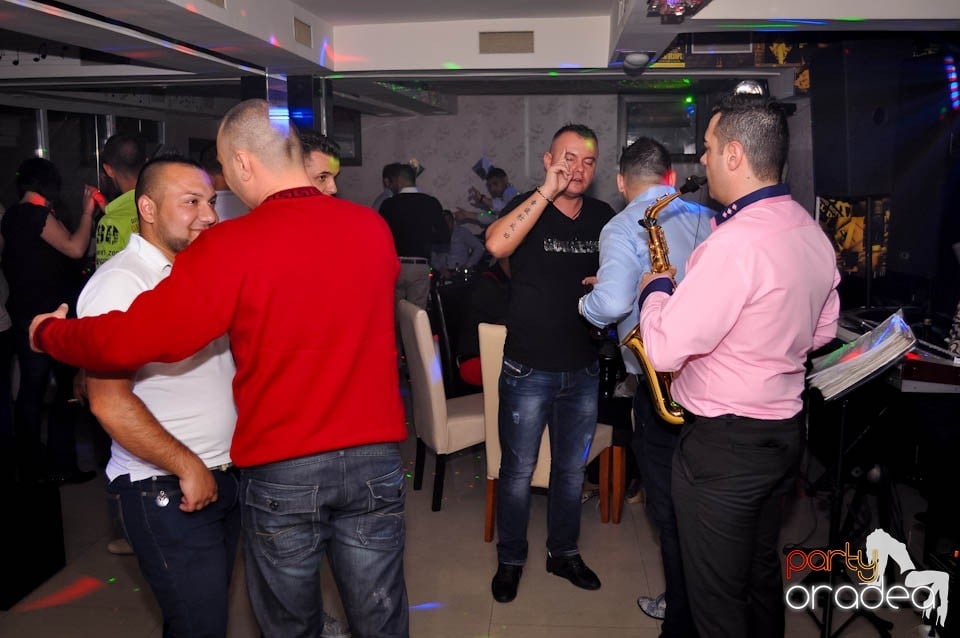 Petrecere în Club Dizalya, 