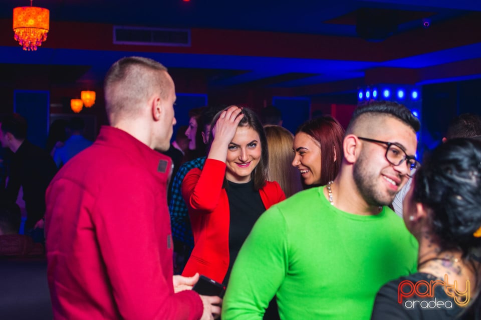 Petrecere în Club life, 