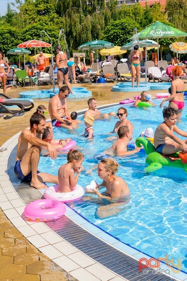 Pool Party, Hotel Internaţional