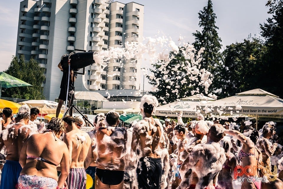 Pool Party, Hotel Internaţional