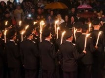 Retragerea cu torţe a cadrelor militare