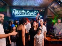 Retro Farsang @ Queen's Pub