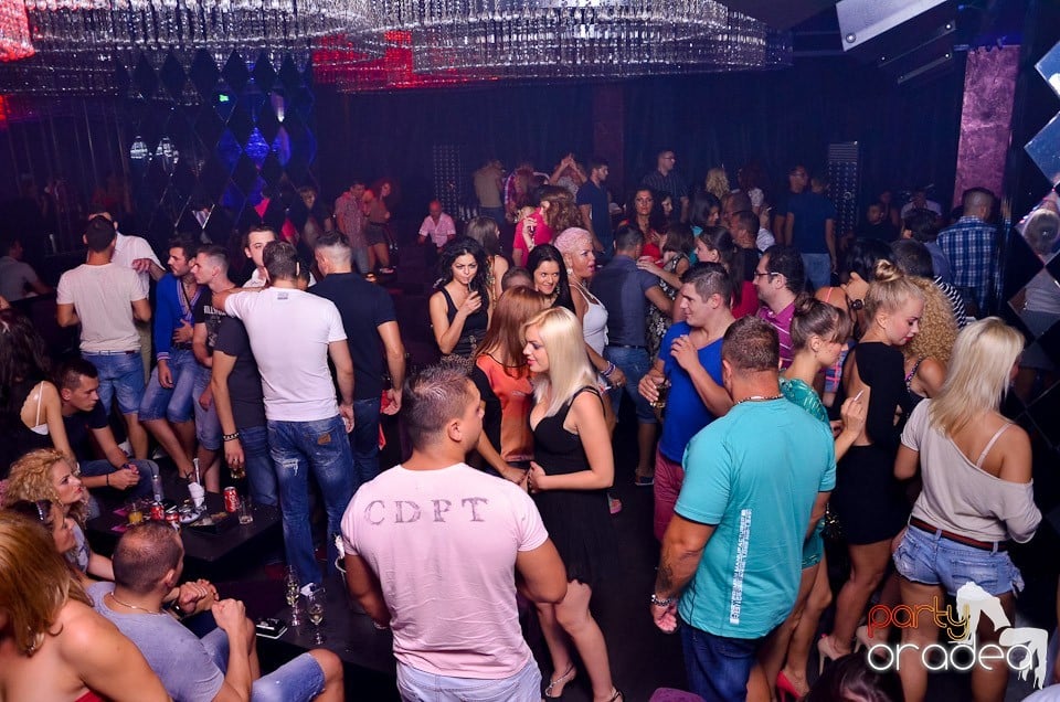 Retro Night Fever în Club The One, 