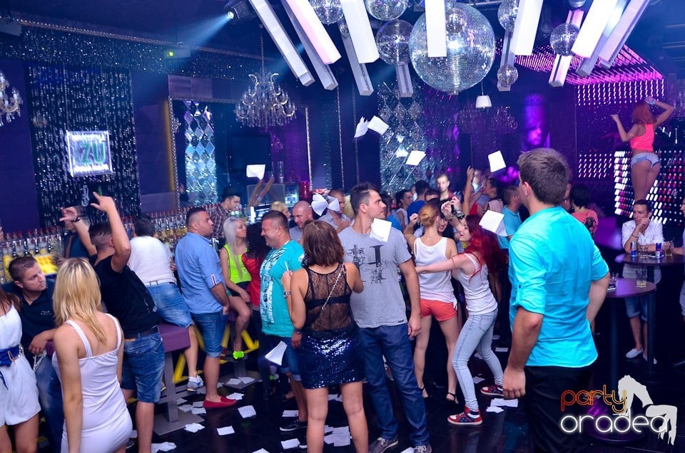 Retro Night Fever în Club The One, 