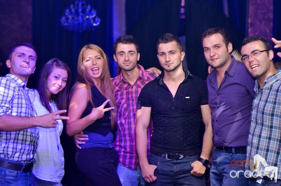 Retro Night Fever în Club The One, 