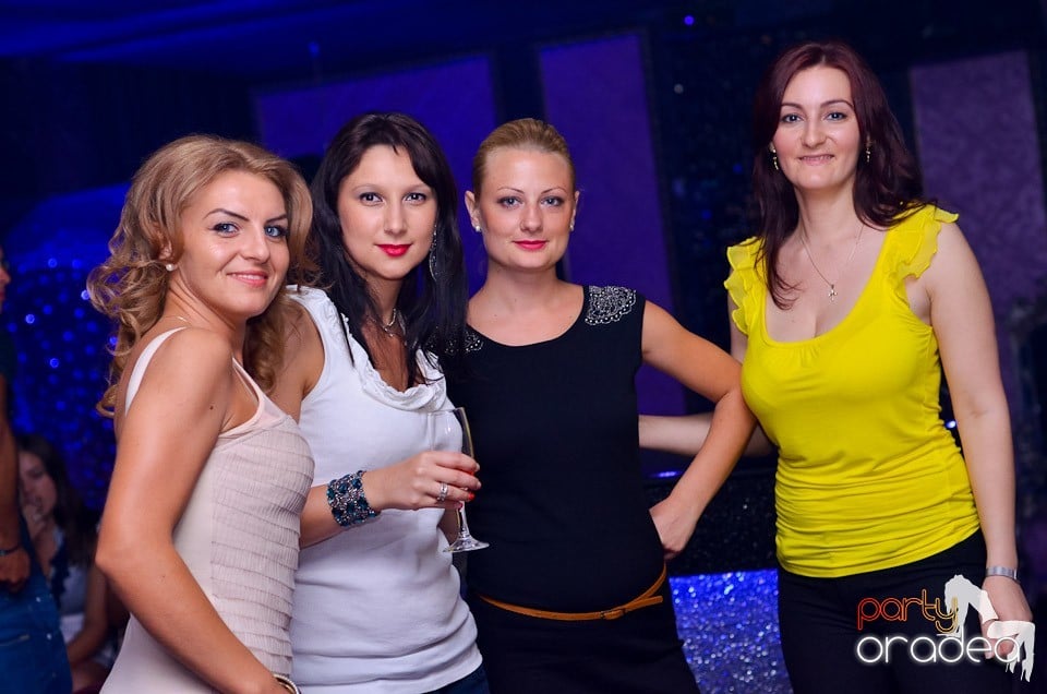 Retro Night Fever în Club The One, 