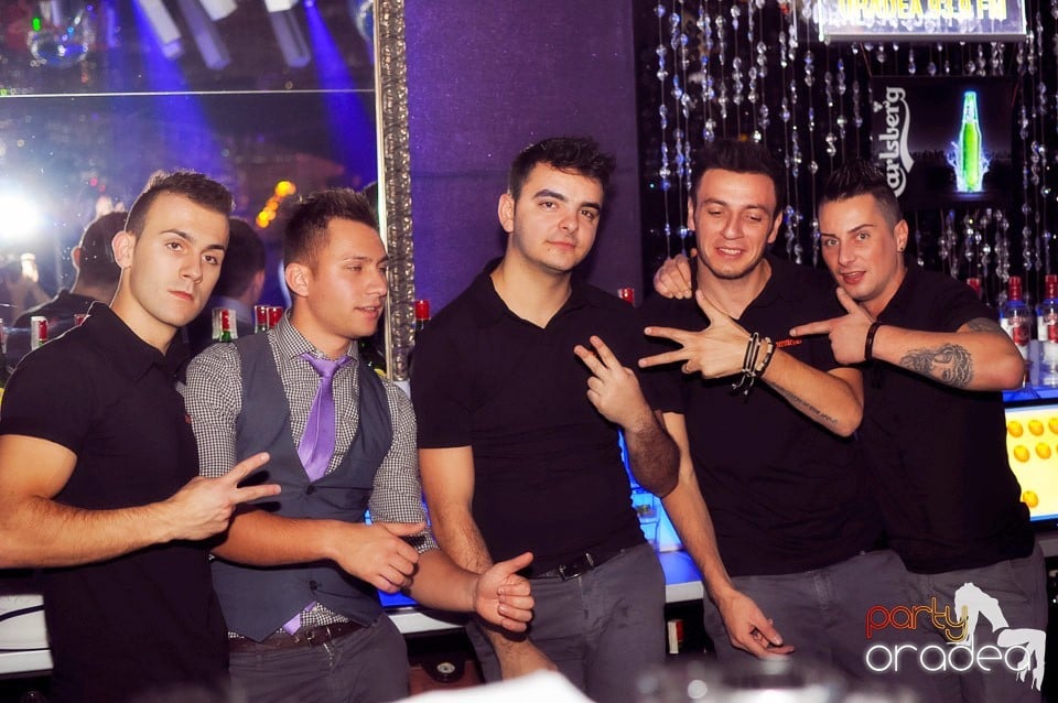 Retro Night Fever în The One, 