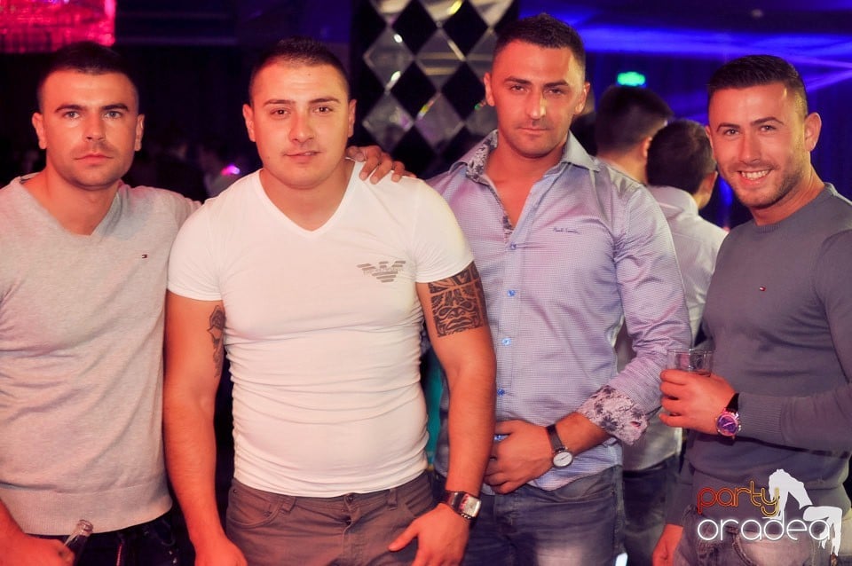 Retro Night Fever în The One, 