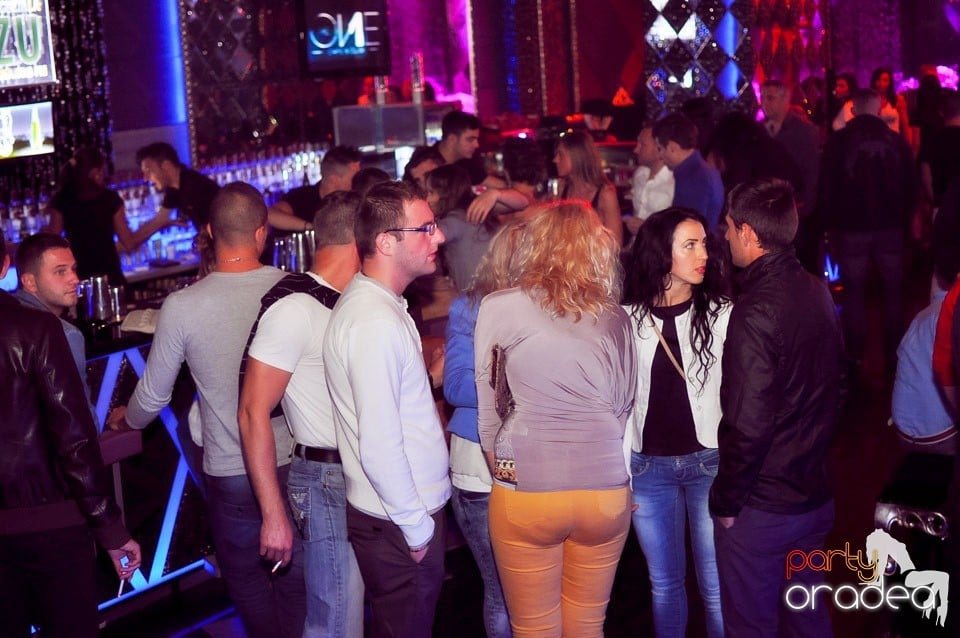 Retro Night Fever în The One, 