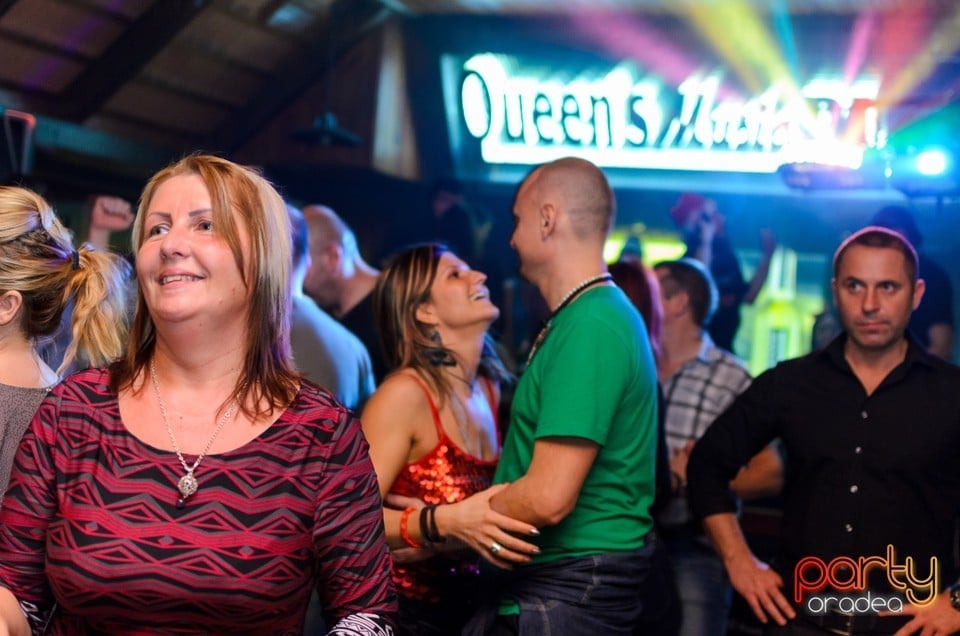 Retro Party, Queen's Music Pub