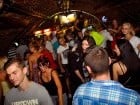 Sâmbătă noaptea în Club Escape