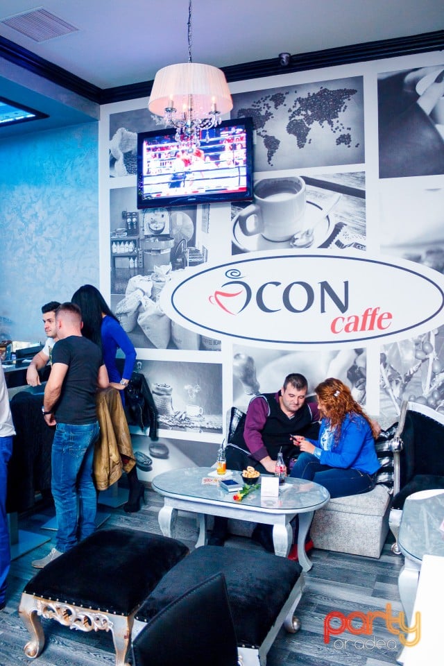 Sâmbătă seara în Icon Caffe, Icon Caffe