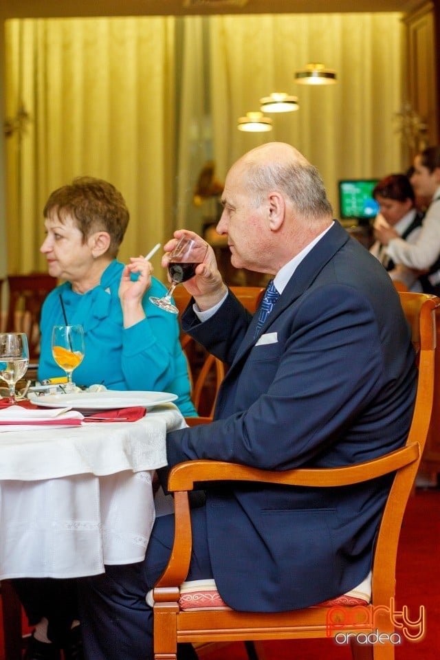 Sărbătoarea Iubirii, Hotel Maxim