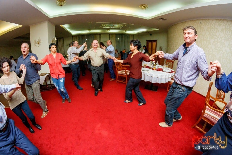 Sărbătoarea Iubirii, Hotel Maxim