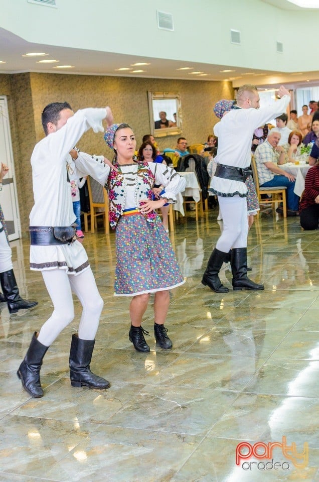 Sărbătorire de 1 Mai, Hotel Termal