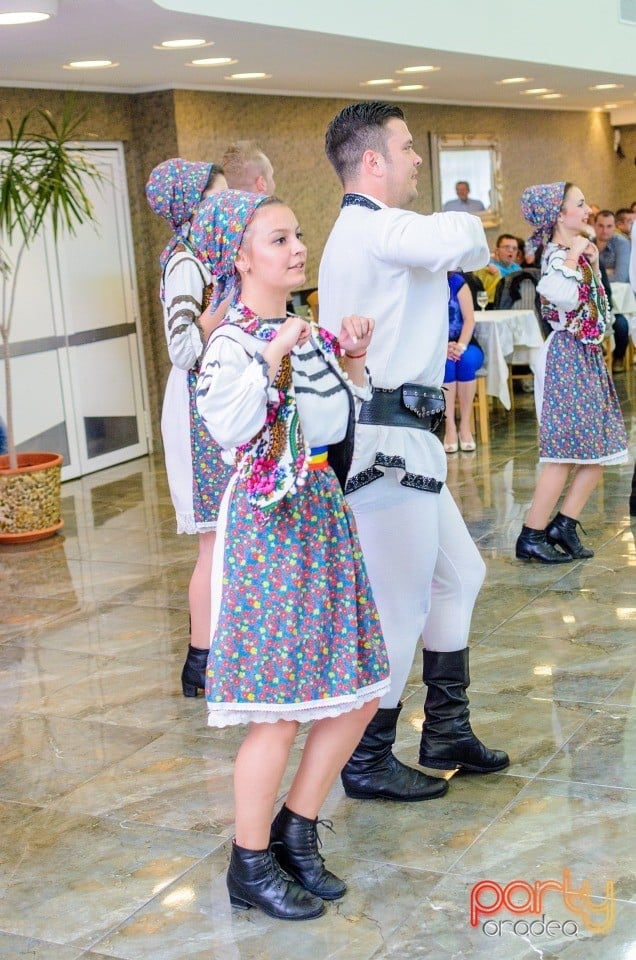 Sărbătorire de 1 Mai, Hotel Termal