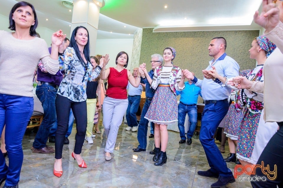 Sărbătorire de 1 Mai, Hotel Termal