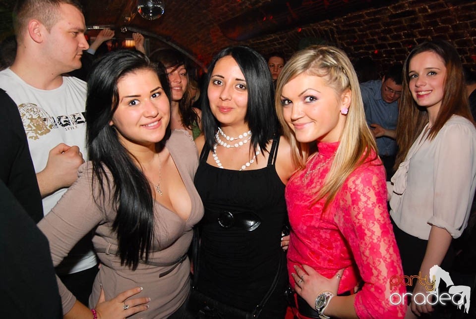 Saturday Night Clubbing în Escape, 