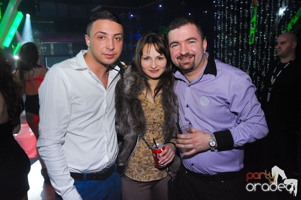 Saturday night clubbing în The One, 