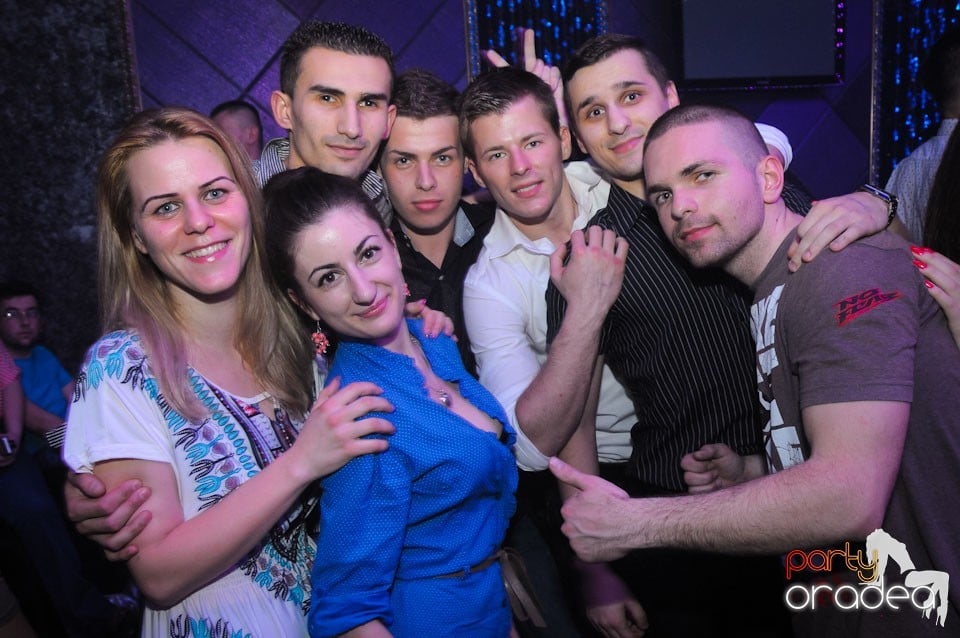 Saturday night clubbing în The One, 