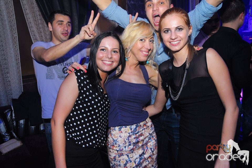 Saturday night clubbing în The One, 