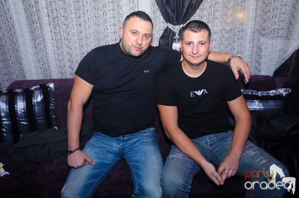 Saturday night clubbing în The One, 