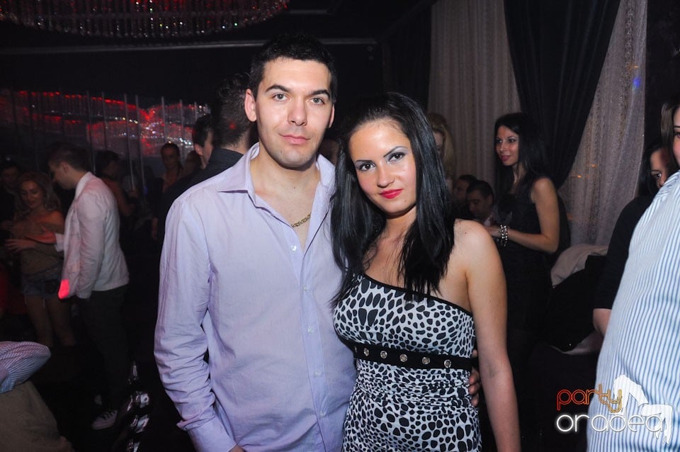 Saturday night clubbing în The One, 