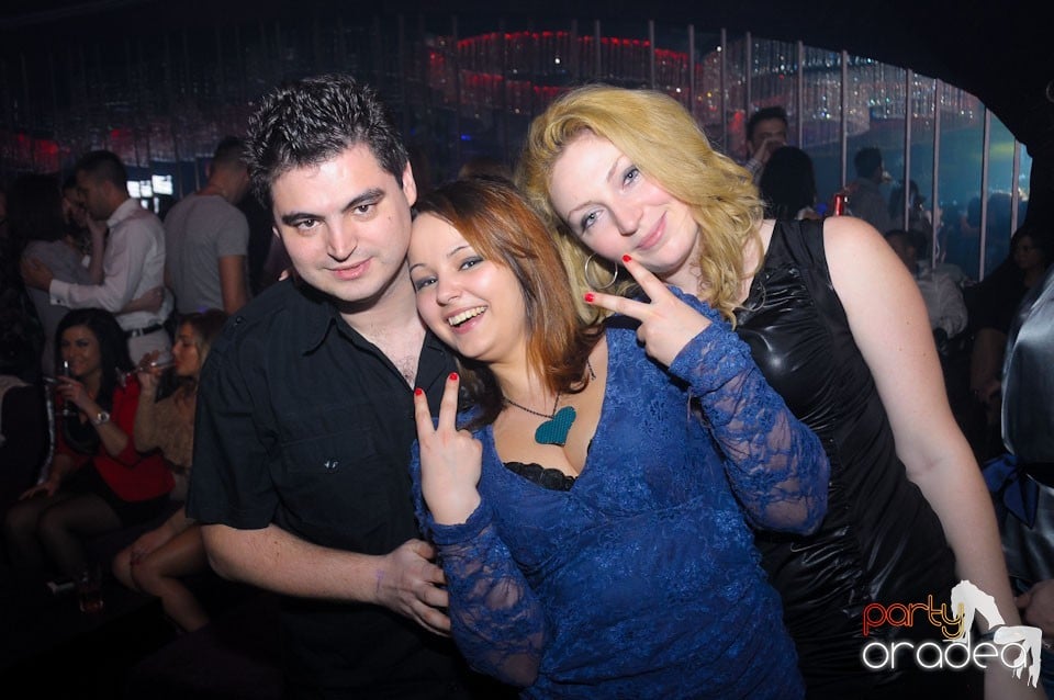 Saturday night clubbing în The One, 