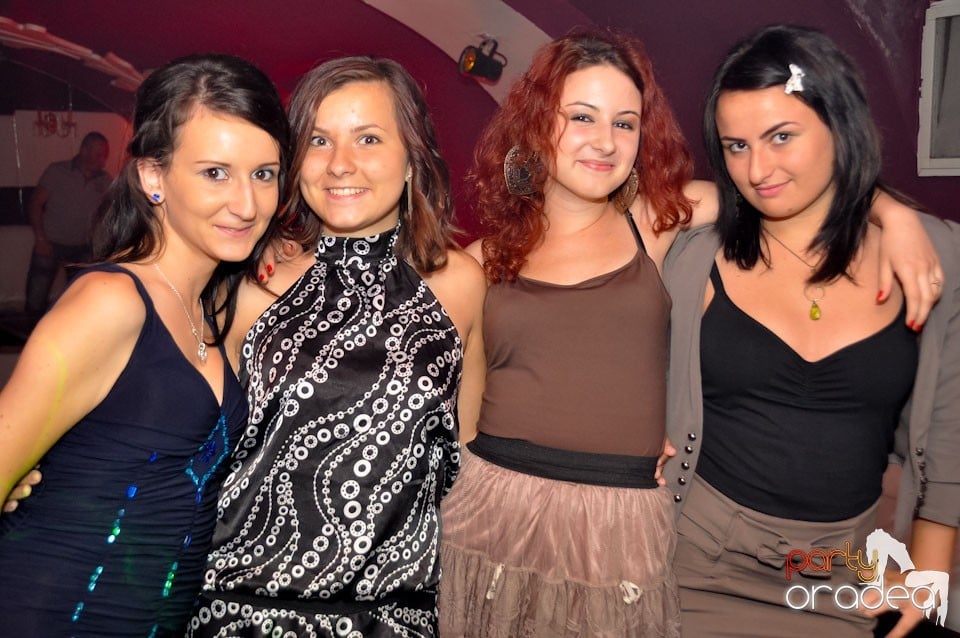 Saturday Night Party în Atti's, 