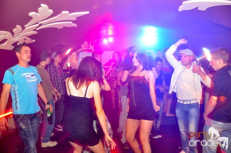 Saturday Night Party în Atti's, 