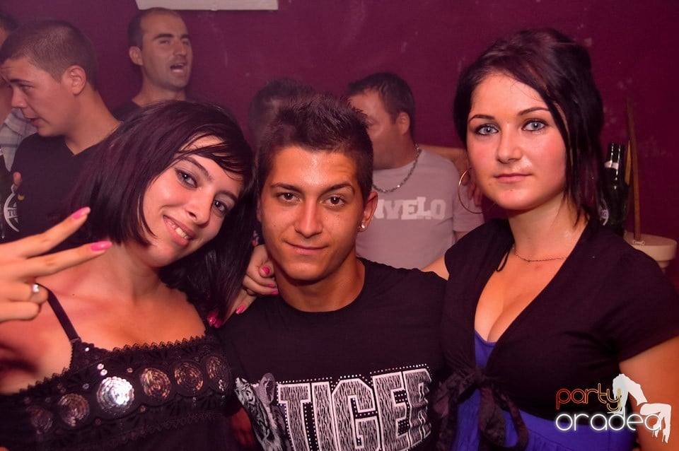 Saturday Night Party în Club Atti's, 