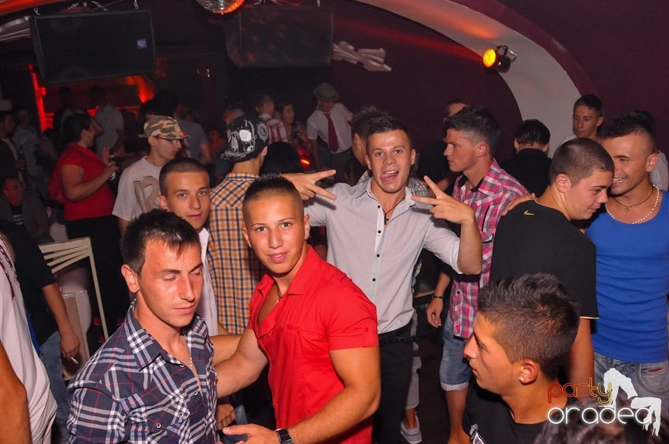 Saturday Night Party în Club Atti's, 