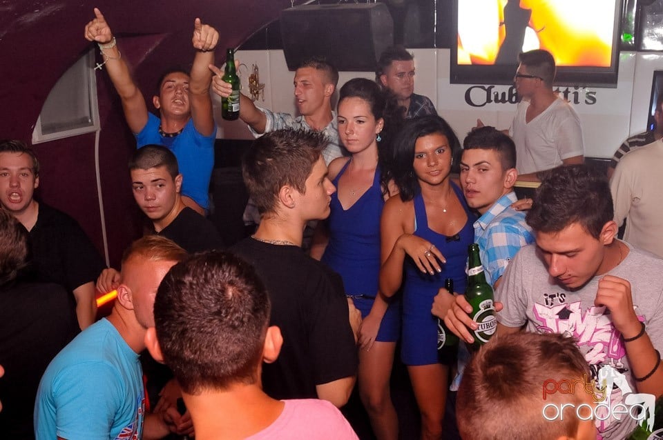 Saturday Night Party în Club Atti's, 